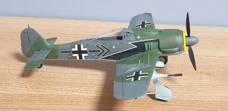 Сборная модель самолета Фокке-Вульф Fw 190 А8 (Italeri, 1/72) — фото 3