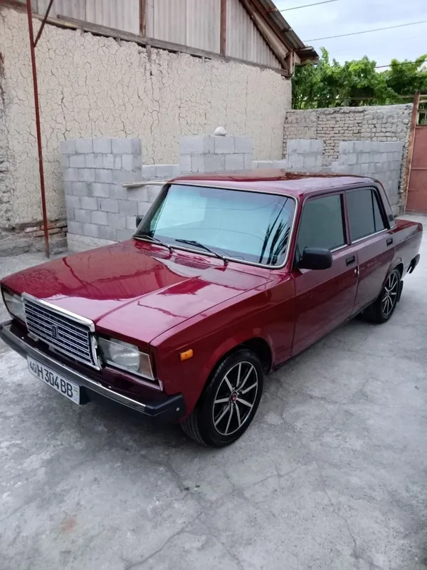 Автомобиль ваз 2107 сотилади 3