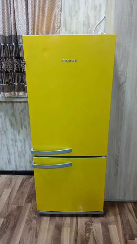 Холодильник Snaige 1 Холодильник Snaige 1