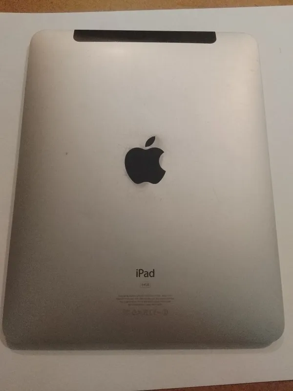 Продам iPad в хорошом состояние 1