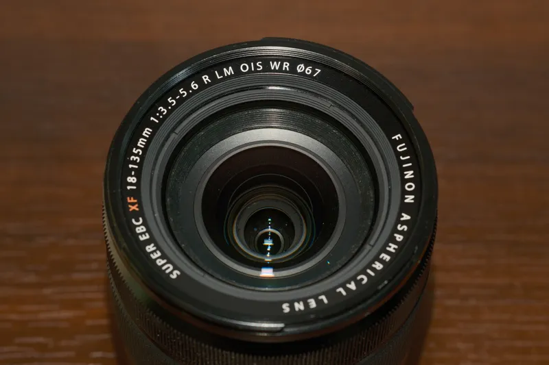 Fujinon XF 18-135mm f/3.5-5.6 obyekti 3 Fujinon XF 18-135mm f/3.5-5.6 obyekti 3