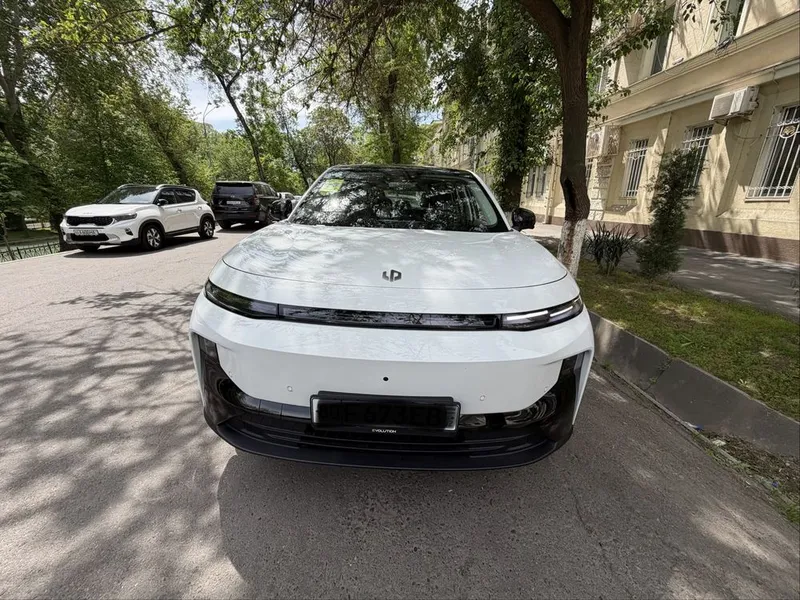Продаю свою машину Leapmotor B10 ENJOY можно и в рассрочку