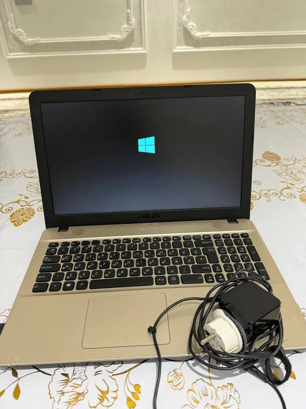 Kompyuter Asus Kompyuter Asus