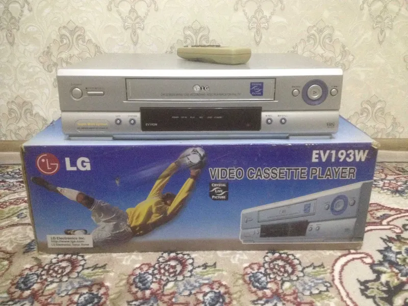 Видео магнитофон LG EV193W — фото 4