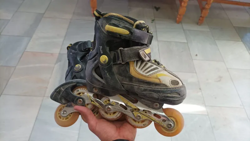 Ролики продаются 3