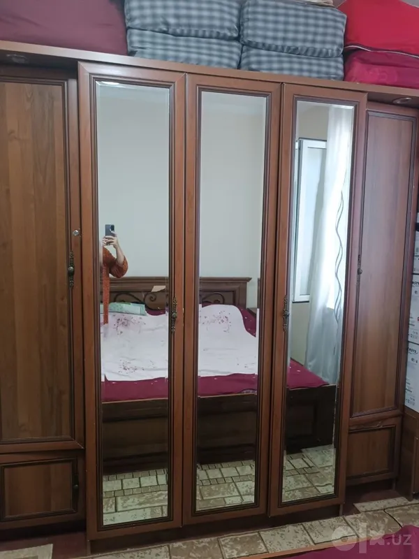 Shkaf, stelaj, xontaxta sotiladi 1 Shkaf, stelaj, xontaxta sotiladi 1