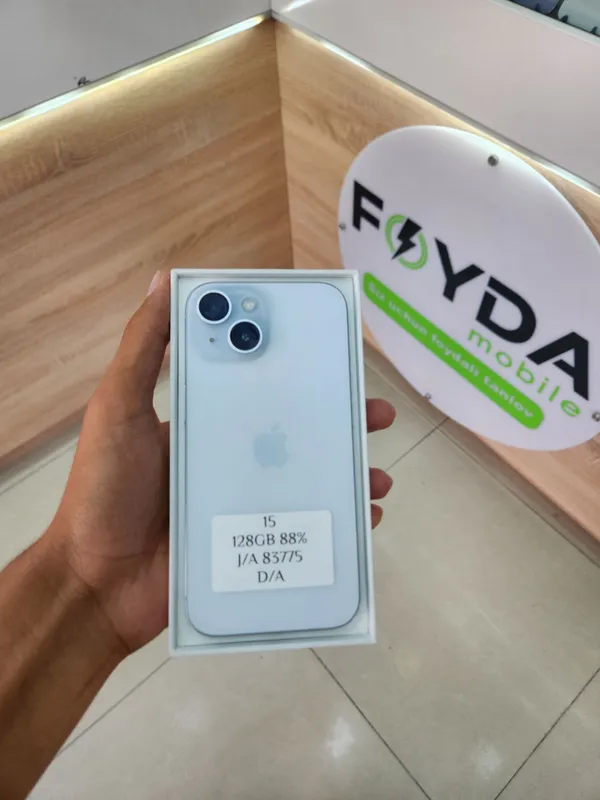 IPhone 15. .