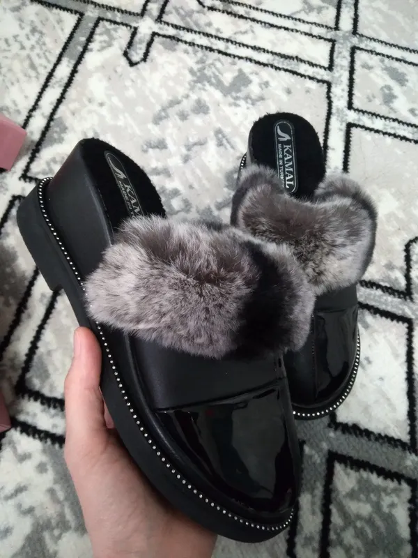 Ayollar oyoq kiymi