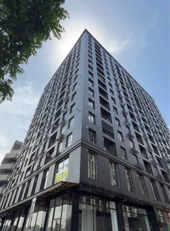 Продаётся квартира ЖК BLACK TOWER каробка в центре города 1