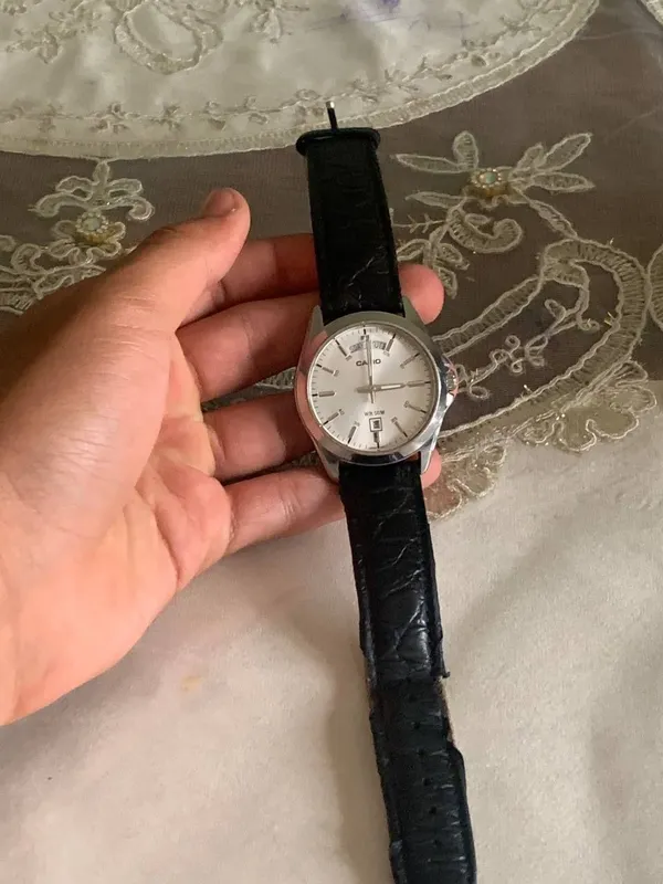 CASIO MTP 1370 soati original — фото 1