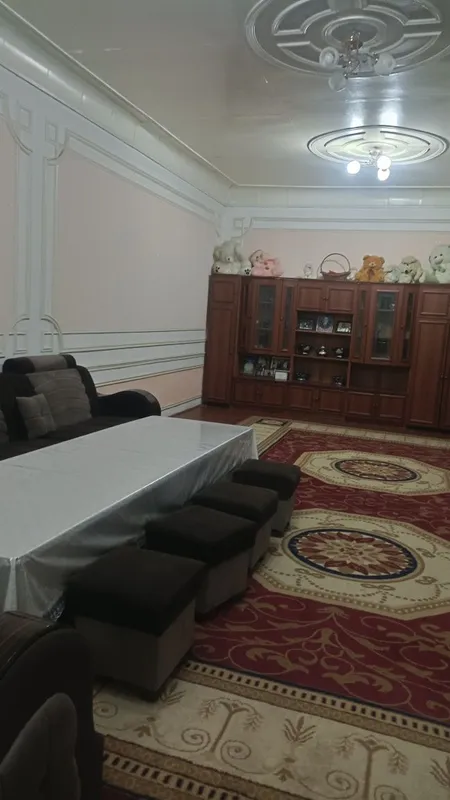 Xovli sotiladi dom sharoitida qulayliklarga ega eski shahar bozor yaq