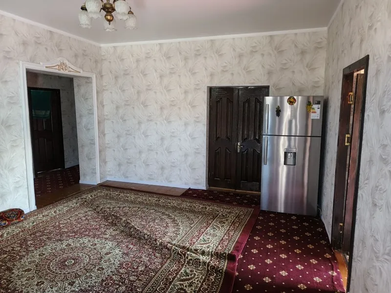 Uy sotiladi SROCHNO jihozlori bilan 650mk Shomoxulum kotedj yoʻl usti — фото 2 Uy sotiladi SROCHNO jihozlori bilan 650mk Shomoxulum kotedj yoʻl usti — фото 2