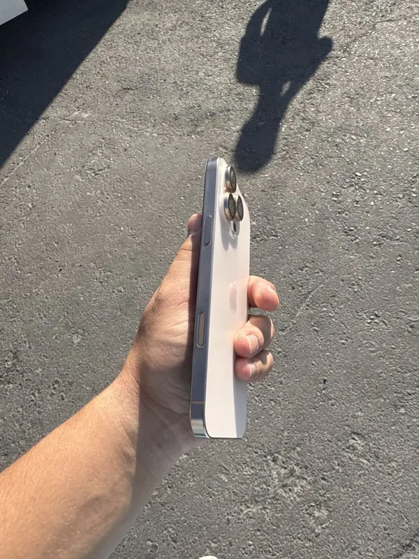Iphone 16pro max — фото 1