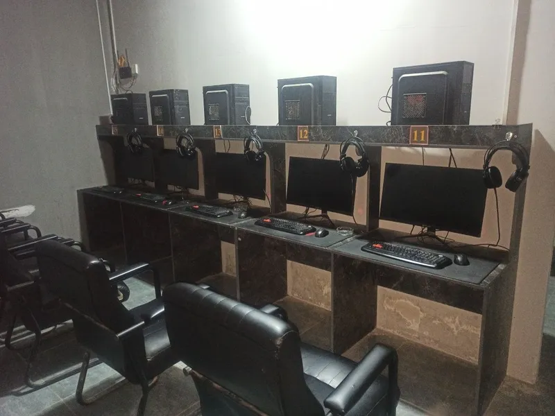 Countr strike 16.800 ushın 20 dana kompyuter satıladı 4 Countr strike 16.800 ushın 20 dana kompyuter satıladı 4