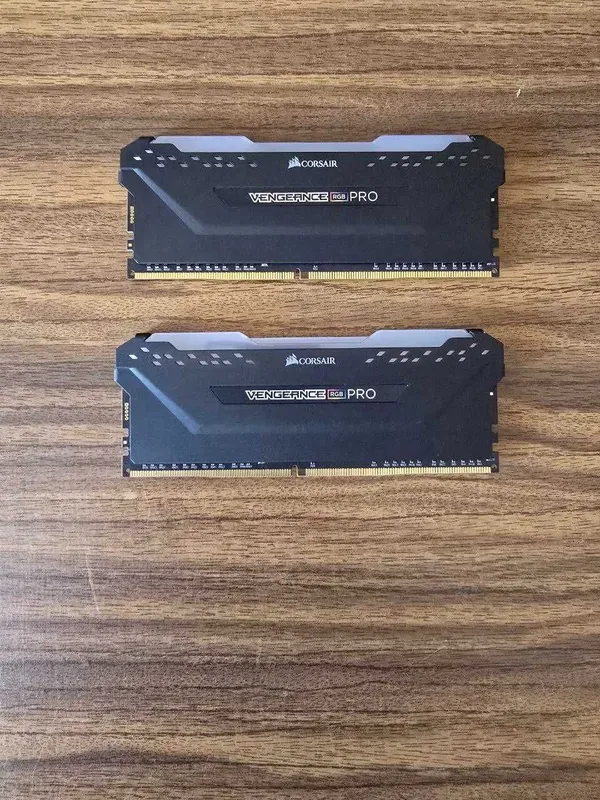 Оперативная память Corsair Vengeance RGB Pro 32GB (2x16GB) 3200MHz