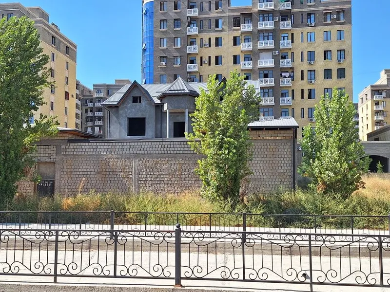 Янгихает, шокирарик мах. 5 сотик участка. Метрога 400м.