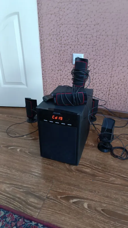 Сабвуфер, 5,1 microlab домашний кинотетр 3