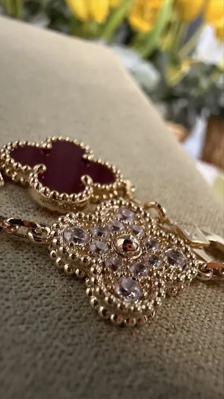 V-Gold Браслет Van Cleef & Arpels 3 V-Gold Браслет Van Cleef & Arpels 3