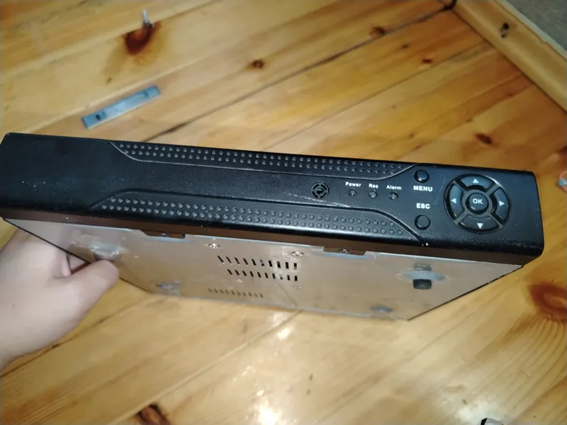 Цифровой видеорегистратор (DVR) модели 5804T-S.