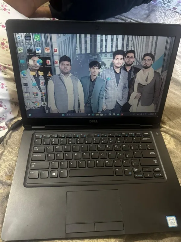 Dell laptop intel core i5... 8GB/256GB