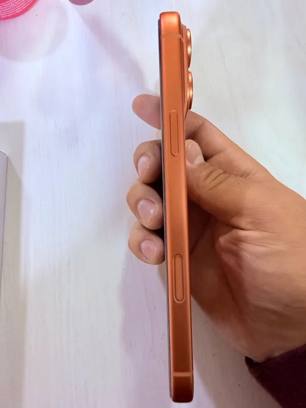iPhone 17 Pro Max 256 ГБ, Cosmic Orange 3