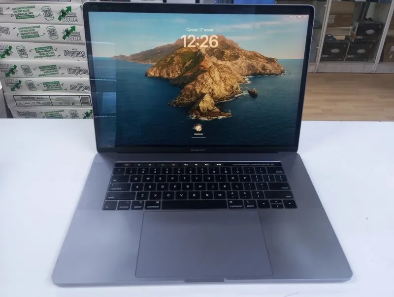 MacBook pro 15.6 — фото 1
