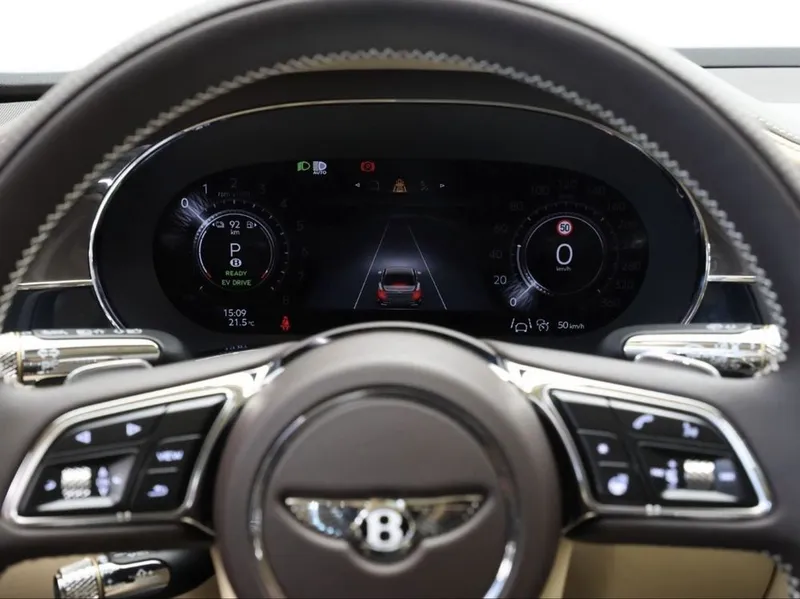 Bentley Flying Spur Azure V8 2026 6 Bentley Flying Spur Azure V8 2026 6