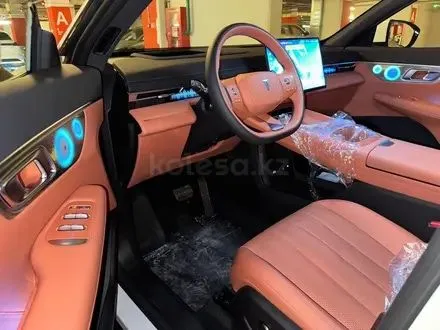 В нпоичие Deepal S07 285 Max ADSSE 2025 ресталинг черный/оранжевый — фото 4