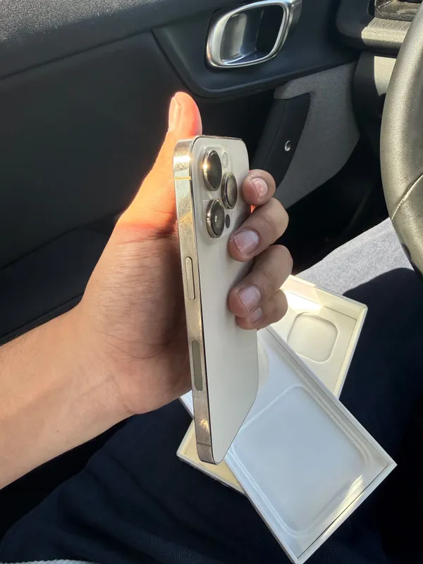 Iphone 14 pro 1TB E-SIM 6