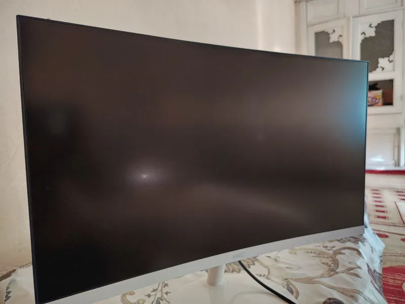 HKC MONITOR 24