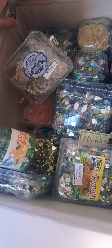 Toshlar. Har xil turdagi bezak toshlar. Arzon 10