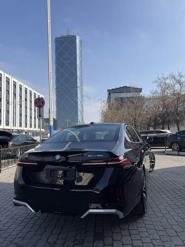 BMW i5 35L | yangi | новый | БМВ | BMW | i5 | elektrocar | — фото 2
