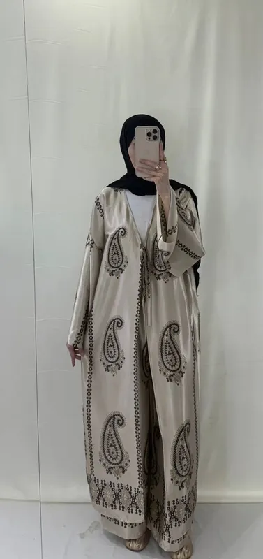 ABAYA TROYKA