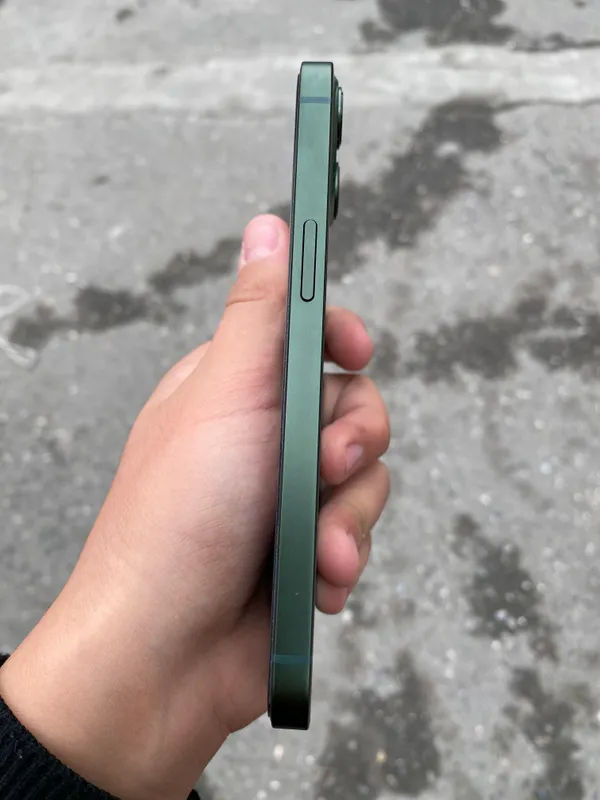 iPhone 13, 256 ГБ, идеальное состояние 2 iPhone 13, 256 ГБ, идеальное состояние 2
