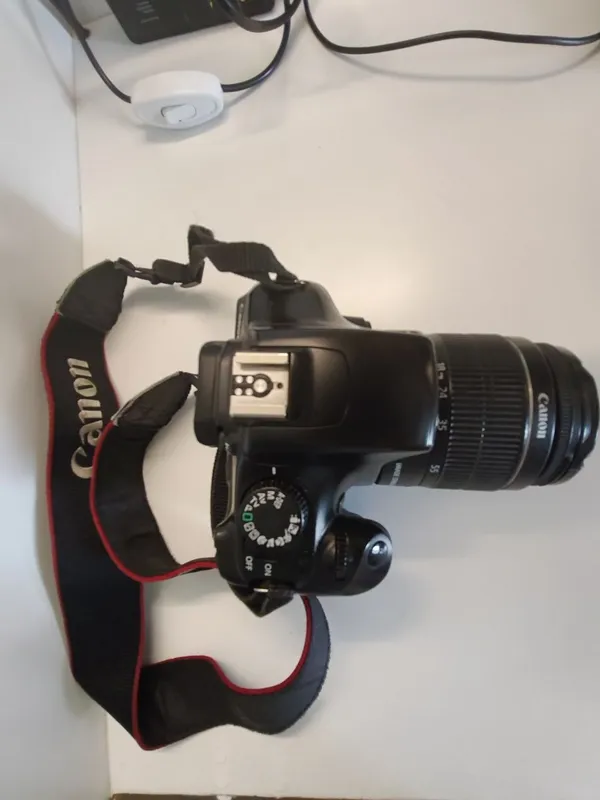 Продам фотоаппарат Canon ds126291 с опективом 18-55мм 6