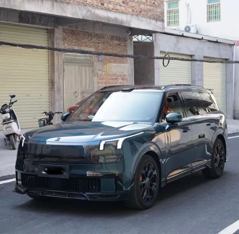 Lynk&co 900 body kit obves
