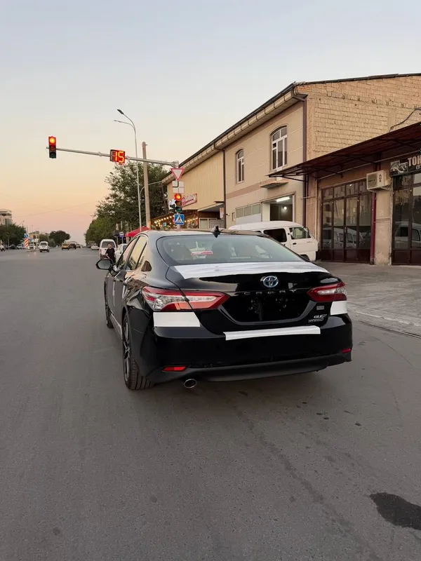 Toyota Camry Gibrid GLE 6 Toyota Camry Gibrid GLE 6