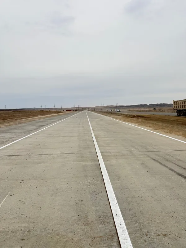 Дорожная разметка автодорог трассы и другие объекты — фото 1