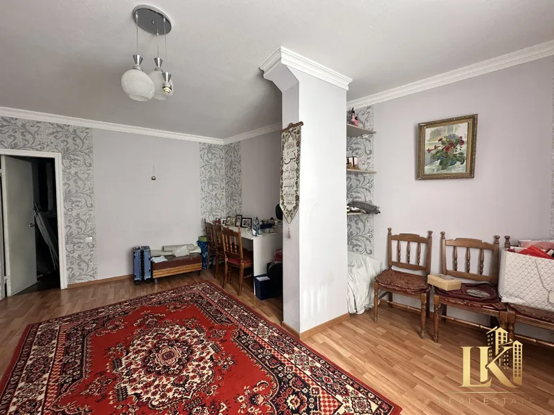 Продаётся просторная 4-комнатная квартира в кирпичном доме, 110 м² 5