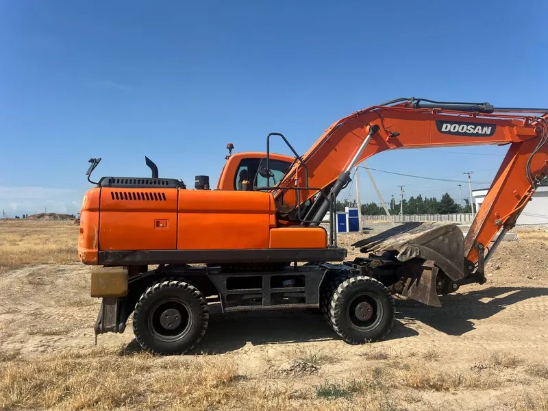 Dooasan 210. Ekskavator 2019. xolati alo 4200 motochas