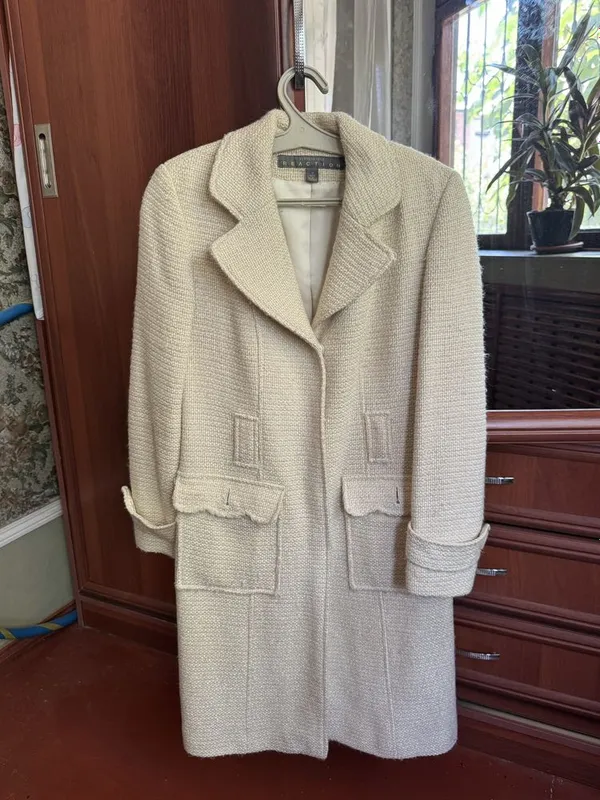Продам женское пальто. Р-42-44 2