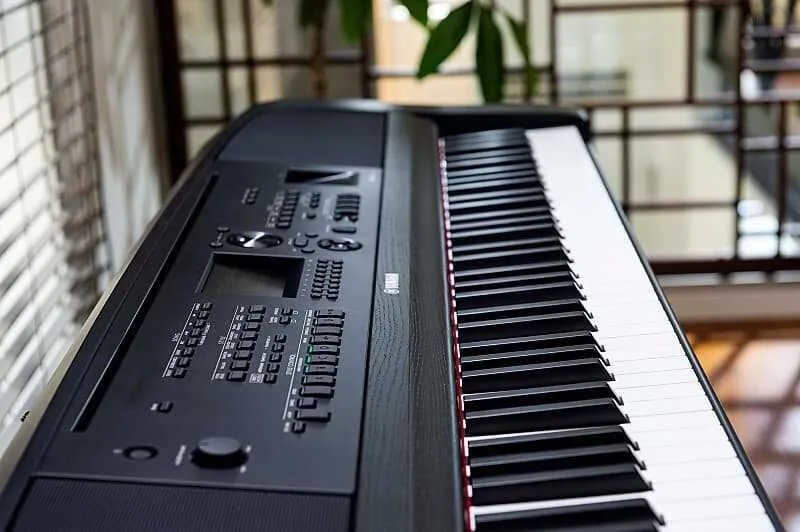 Цифровое Пианино YAMAHA DGX670