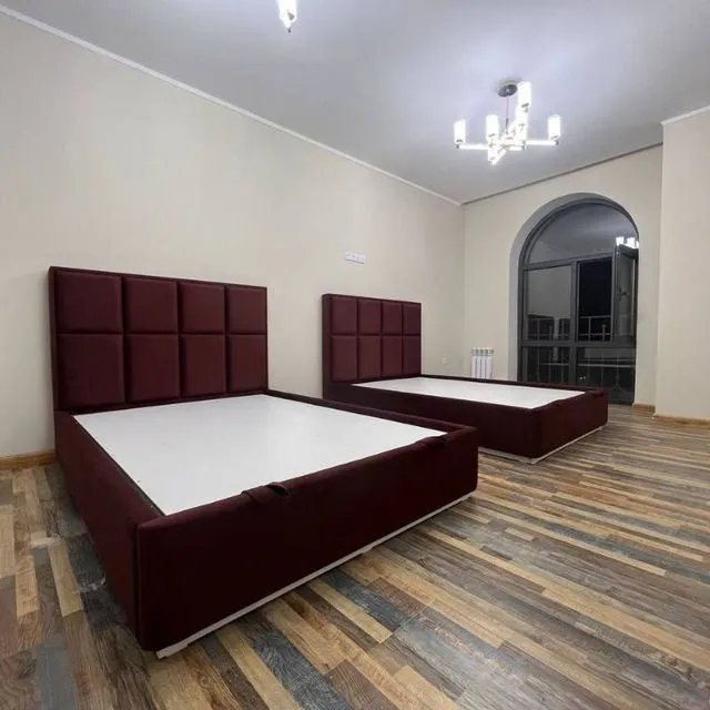 крават мягкий с механизмом