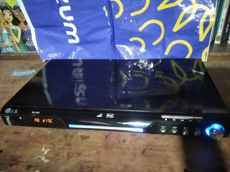 Продам ДВД плеер 2 Продам ДВД плеер 2