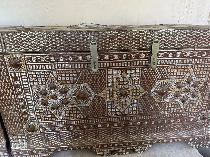 Sandiq sotiladi.