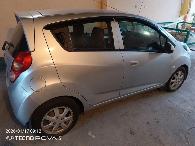 Продаётся свой автомобиль Chevrolet Spark M300 3
