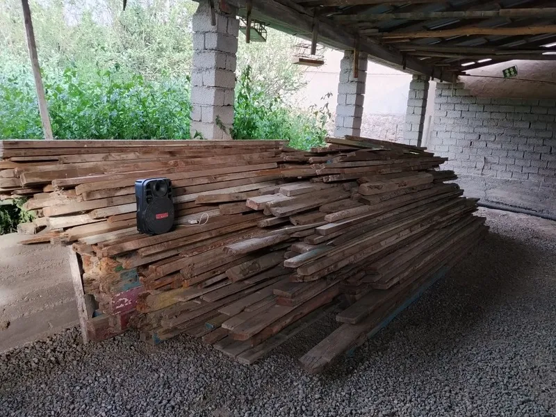 Курилиш учун тахтала сотилади + 50/60 та шиферам бор хаммасини 500$ га 7