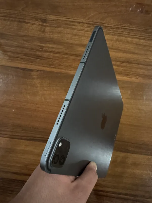 iPad Pro M1 — 11 — 512 ГБ — SIM + Wi‑Fi 5