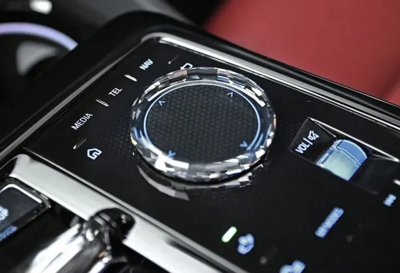 Хрустальные детали Bmw i5 1 Хрустальные детали Bmw i5 1