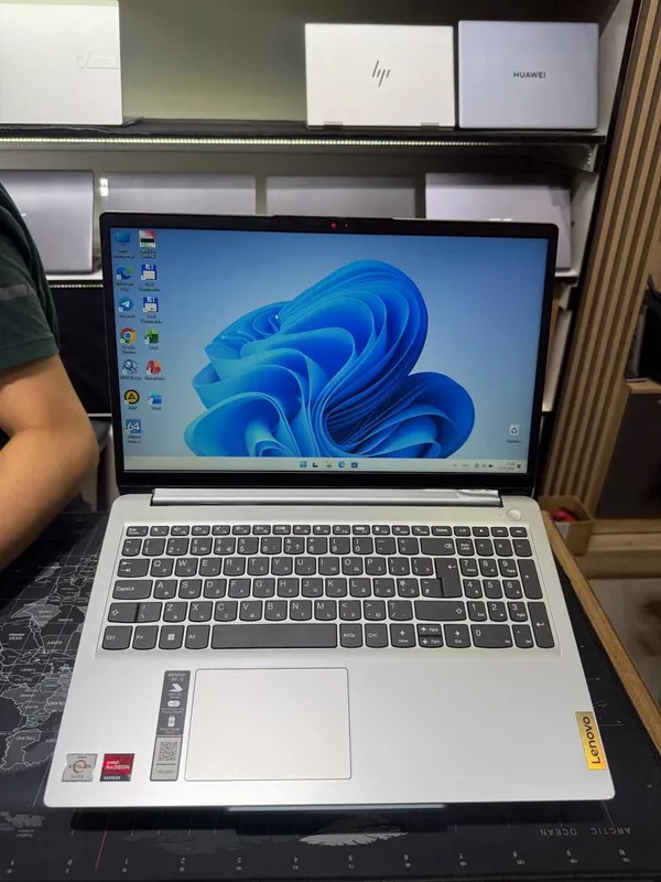 Lenovo ноутбук 1 Lenovo ноутбук 1